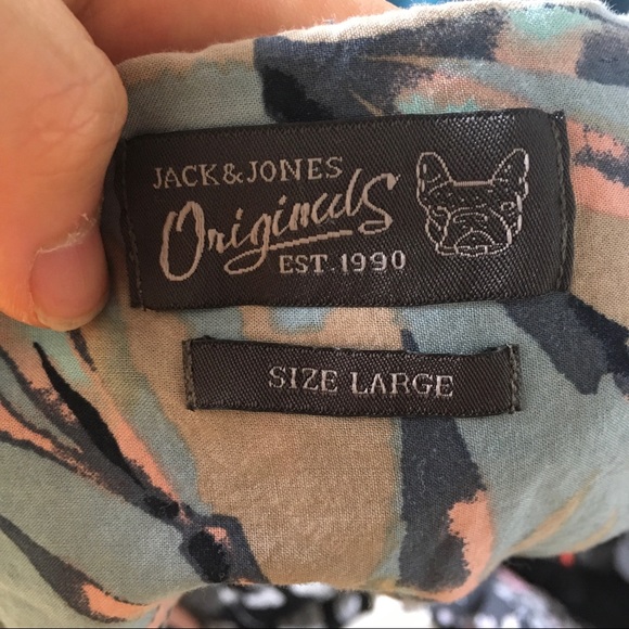 Patterned collared tee shirt - Picture 2 of 2